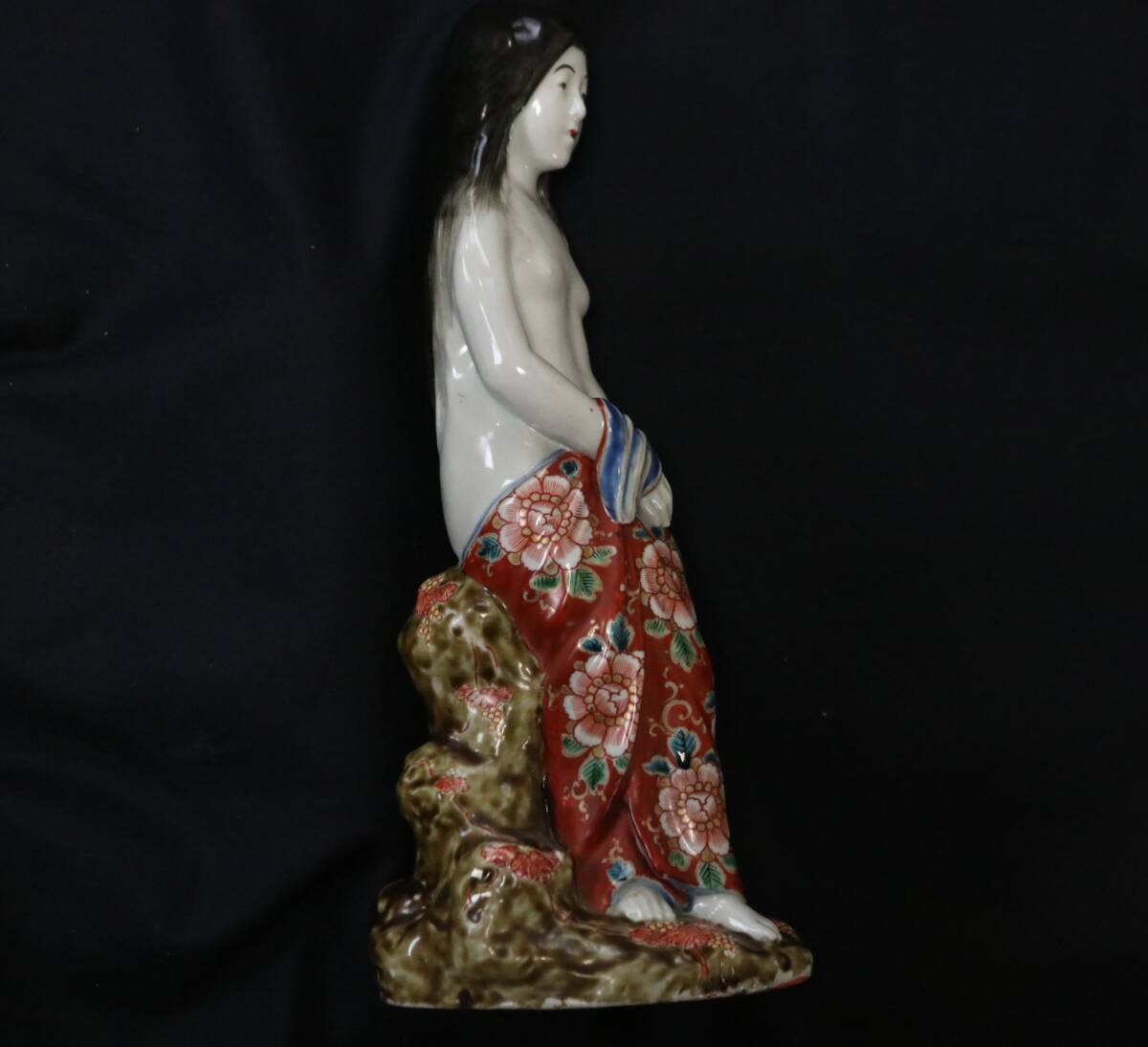 裸婦像 時代 色絵人形 高さ約30cm 日本人形 女性像 九谷？ 伊万里？ 和服美人 着物 古陶磁 焼物 陶器 彩色_画像8