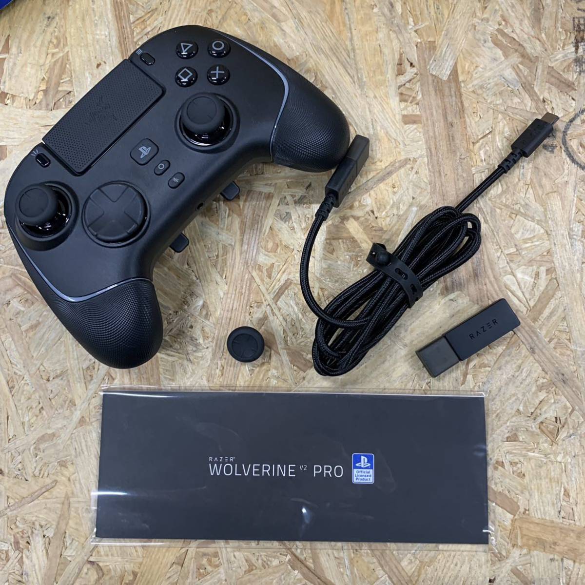 PlayStation公式ライセンス商品 Razer レイザー Wolverine V2 Pro ワイヤレス コントローラー プレイステーション PS5対応 PC対応 SONY_画像5