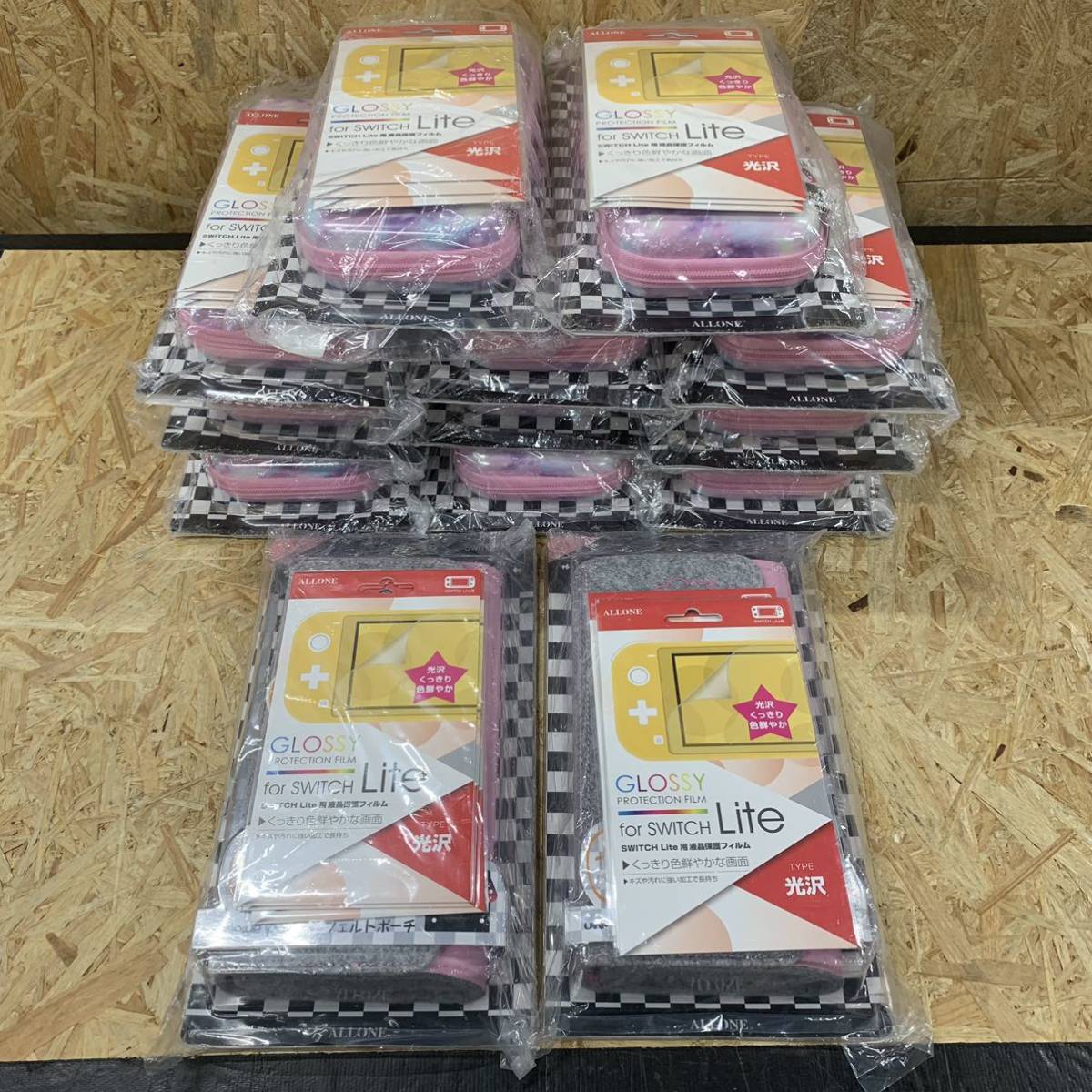 新品 任天堂 NINTENDOアローン Switch Lite用EVAカラーポーチ #Unipo YK&液晶保護フィルム 光沢3枚セット 11個+2個 13個まとめ売り_画像1