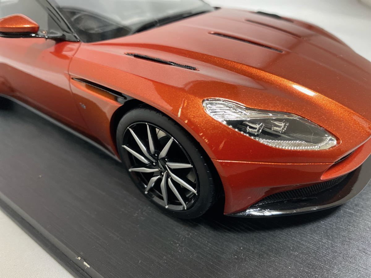 アストンマーチン AstonMartin DB11 1/18ミニカー_画像8