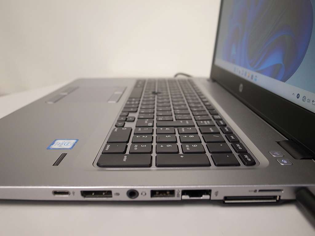 1円～ HP EliteBook 850 G4 Corei5-7300U 新品SSD128+HDD1TB (2023-0221-1665)_画像9