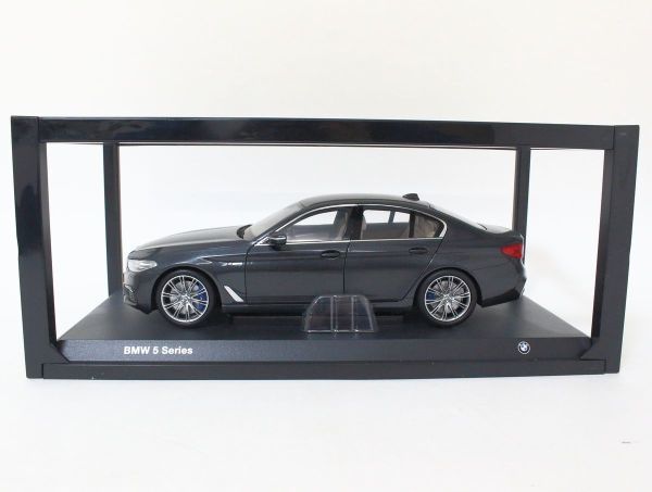 ○ 京商 1/18 BMW 5 Series G30 BMW特注 ソフィストグレー ○MOF08447　5シリーズ ミニカー_画像1