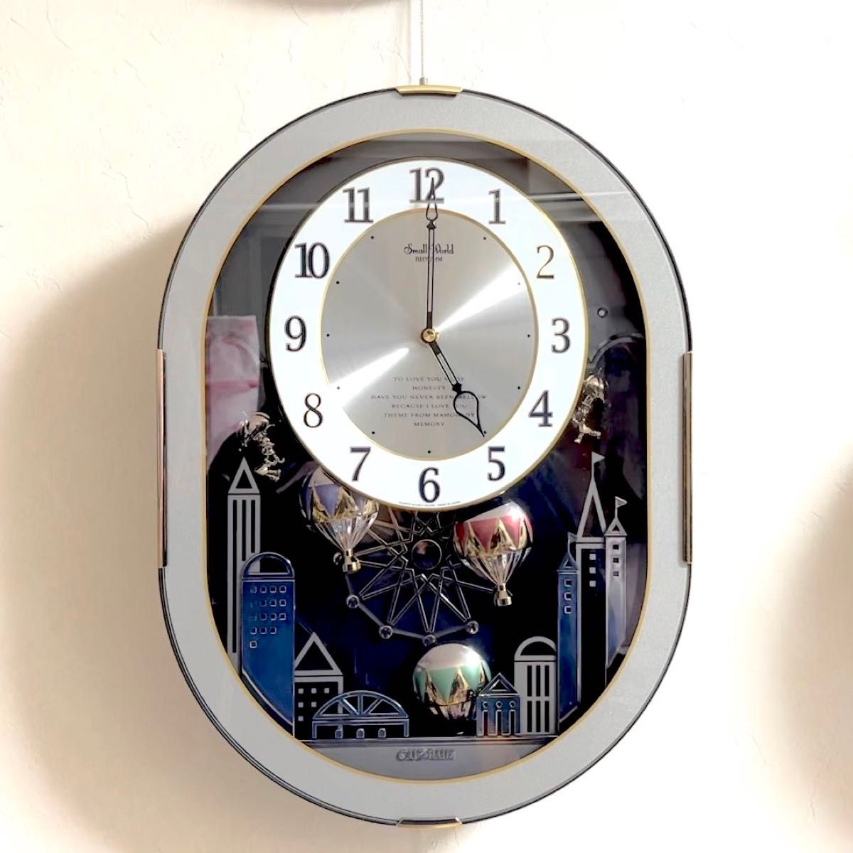 ④リズム時計　RHYTHM からくり時計　CUORUM 掛け時計 レトロ モダン　Small World. スモールワールド
