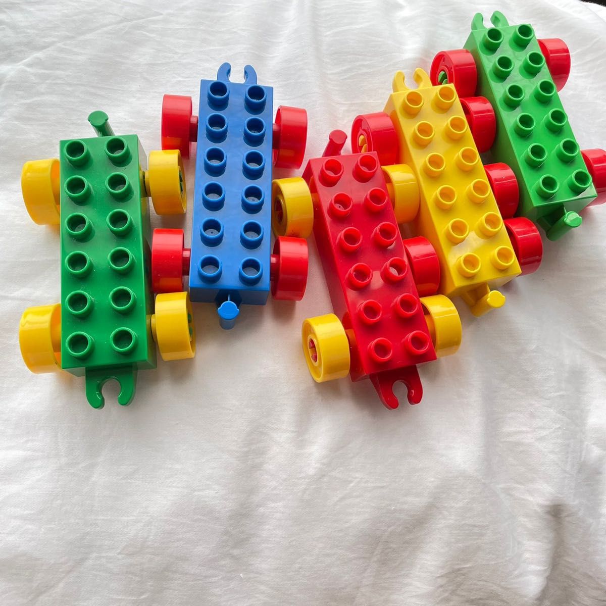 レゴ互換性車　レゴ　おもちゃ車　おまとめ10台セット  デュプロ　新品　ブロック オモチャ 知育玩具　連結 キッズ　大人気　子ども