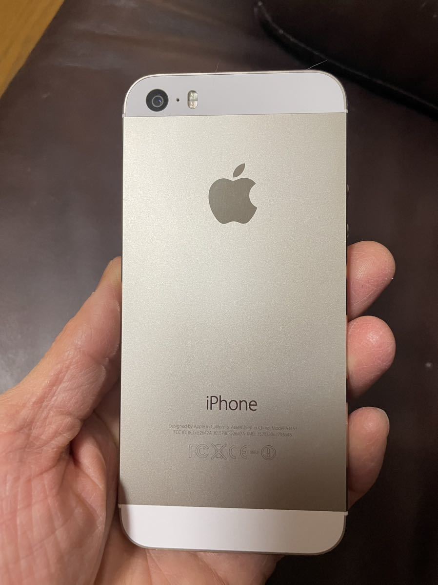 au iPhone 5s 16GB ゴールド アップル SIMロック解除不可_画像4