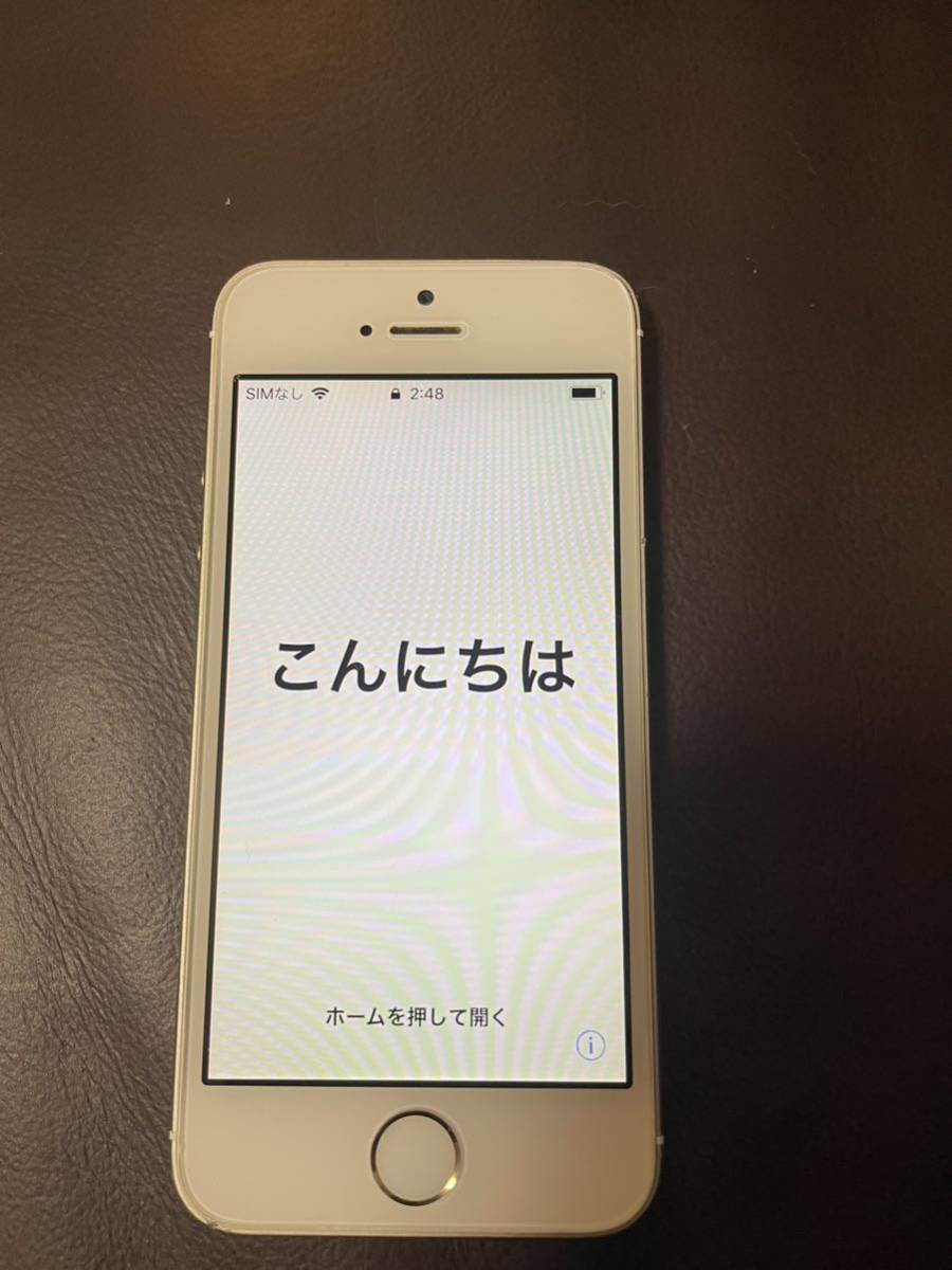 au iPhone 5s 16GB ゴールド アップル SIMロック解除不可_画像2