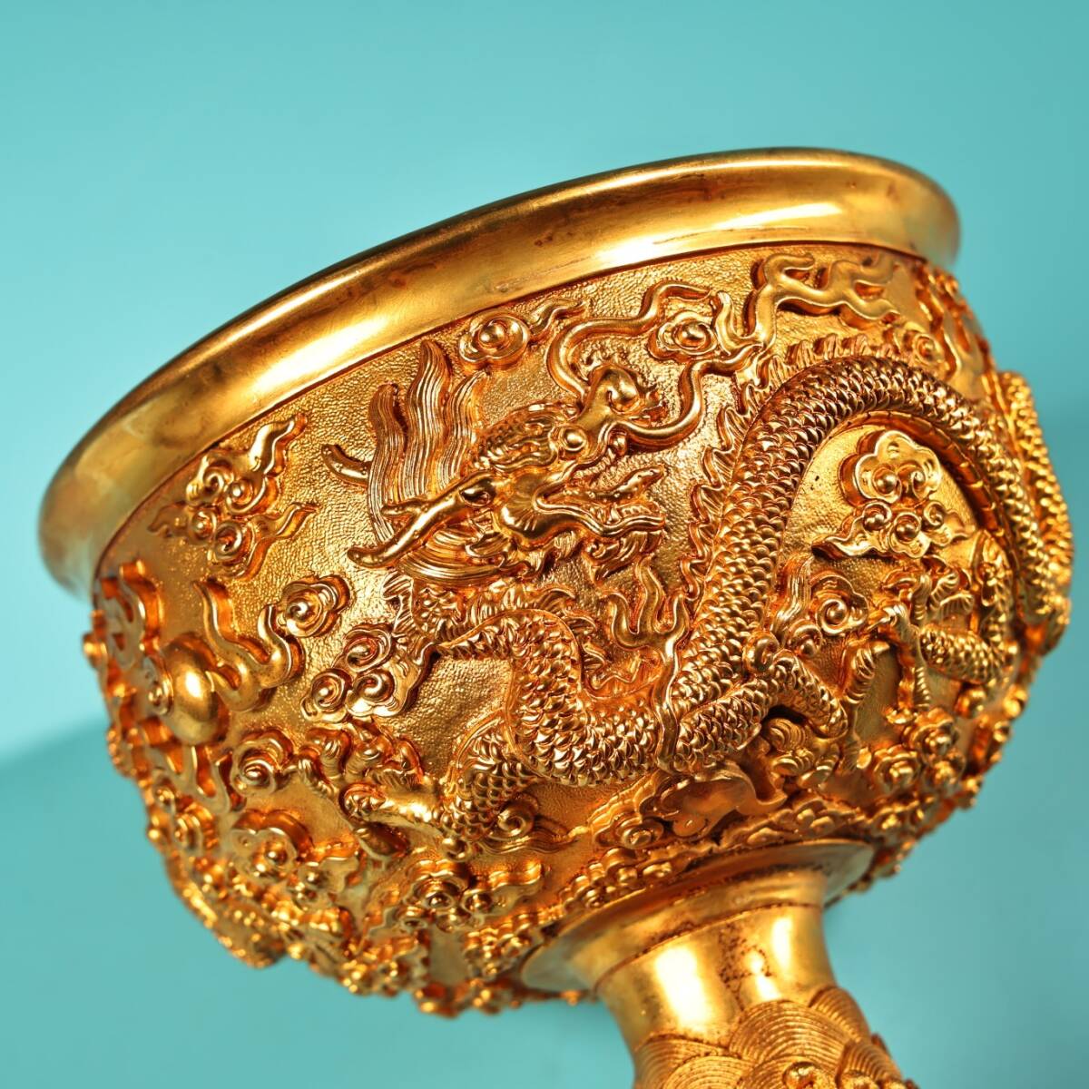 珍品旧蔵*中国・清・高レリーフ彫刻技術 塗金 高脚盤竜杯 珍品旧蔵*中国・清・高レリーフ彫刻技術 塗金 高脚盤竜杯