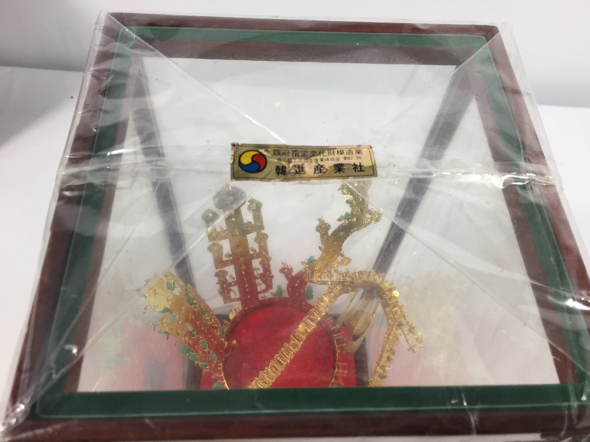 天馬塚金冠 ２４K GOLD PLATED ガラスケース入り 箱付（ダメージ有） 保管品 TH3.008の画像7