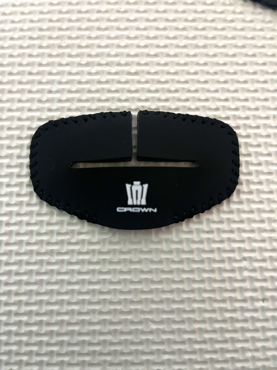 * present Logo * Crown * seat belt buckle cover * leather style *2 sheets set * new goods unused *