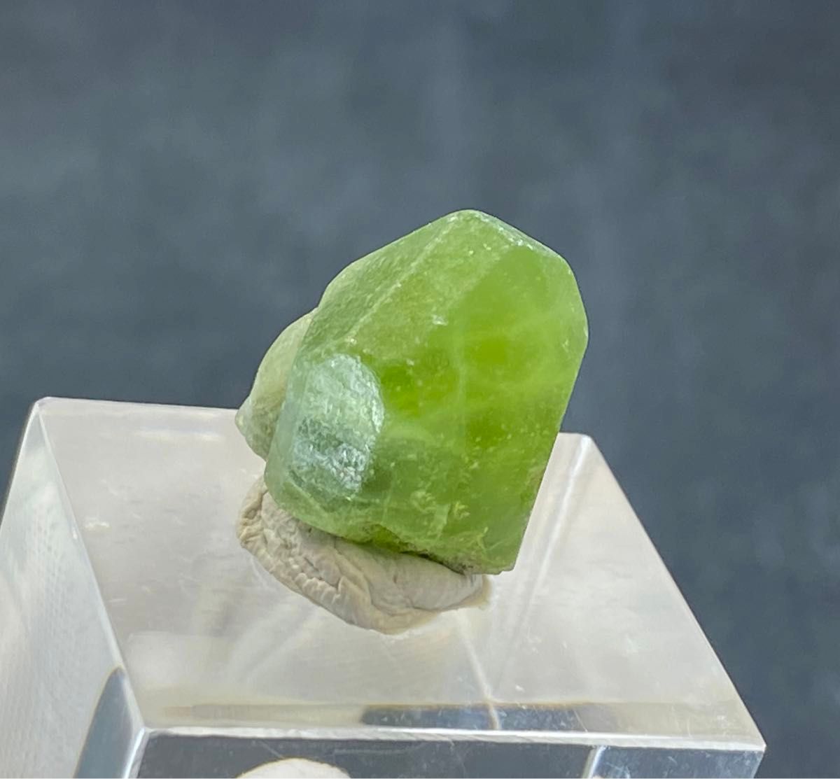 【明るい希望】天然石　ペリドット結晶原石（オリビン）26.4ct