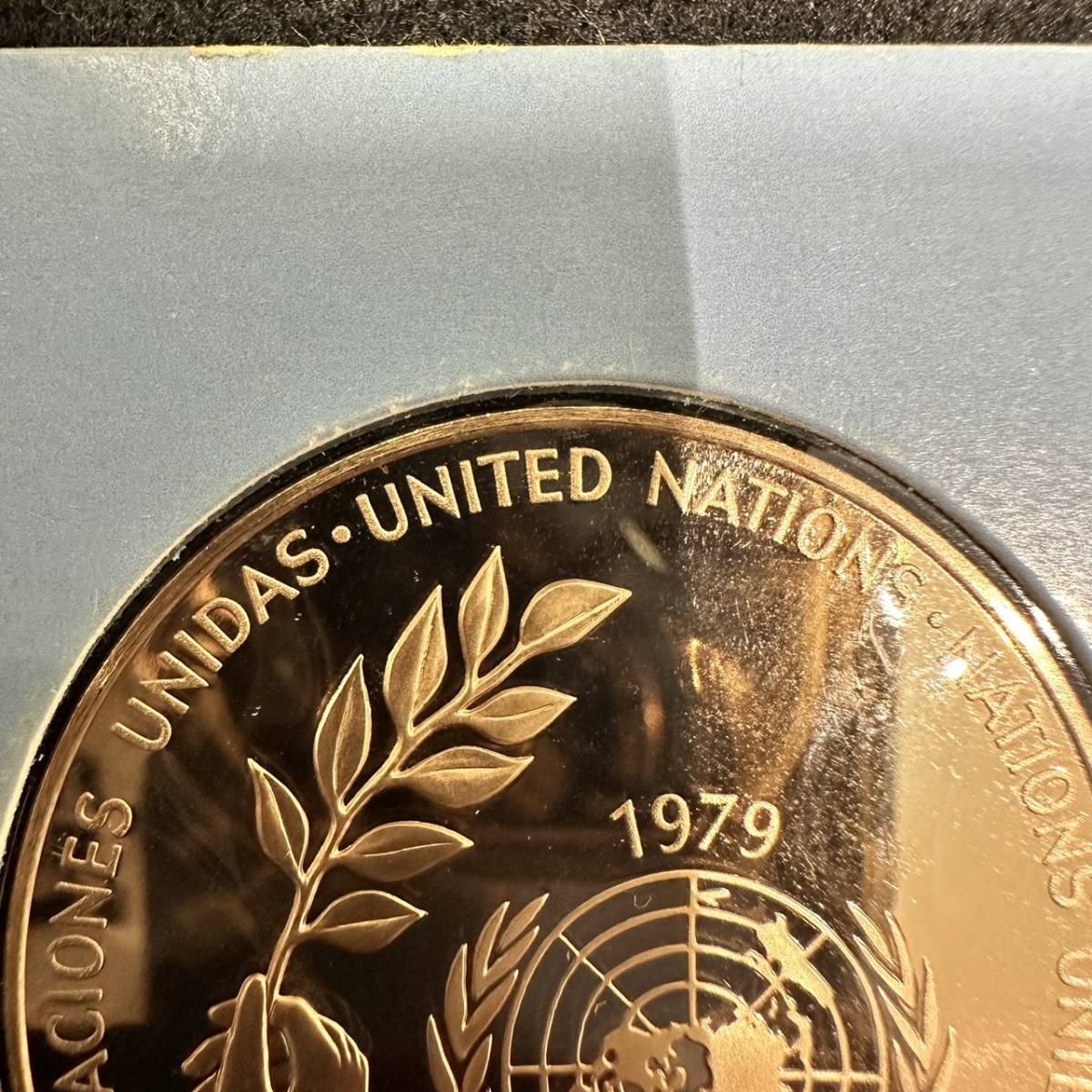 ★☆1979年 国連平和メダル 1979 UNITED NATIONS PEACE MEDAL Solid Bronze ブロンズメダル　和平　#5161a☆★_画像3
