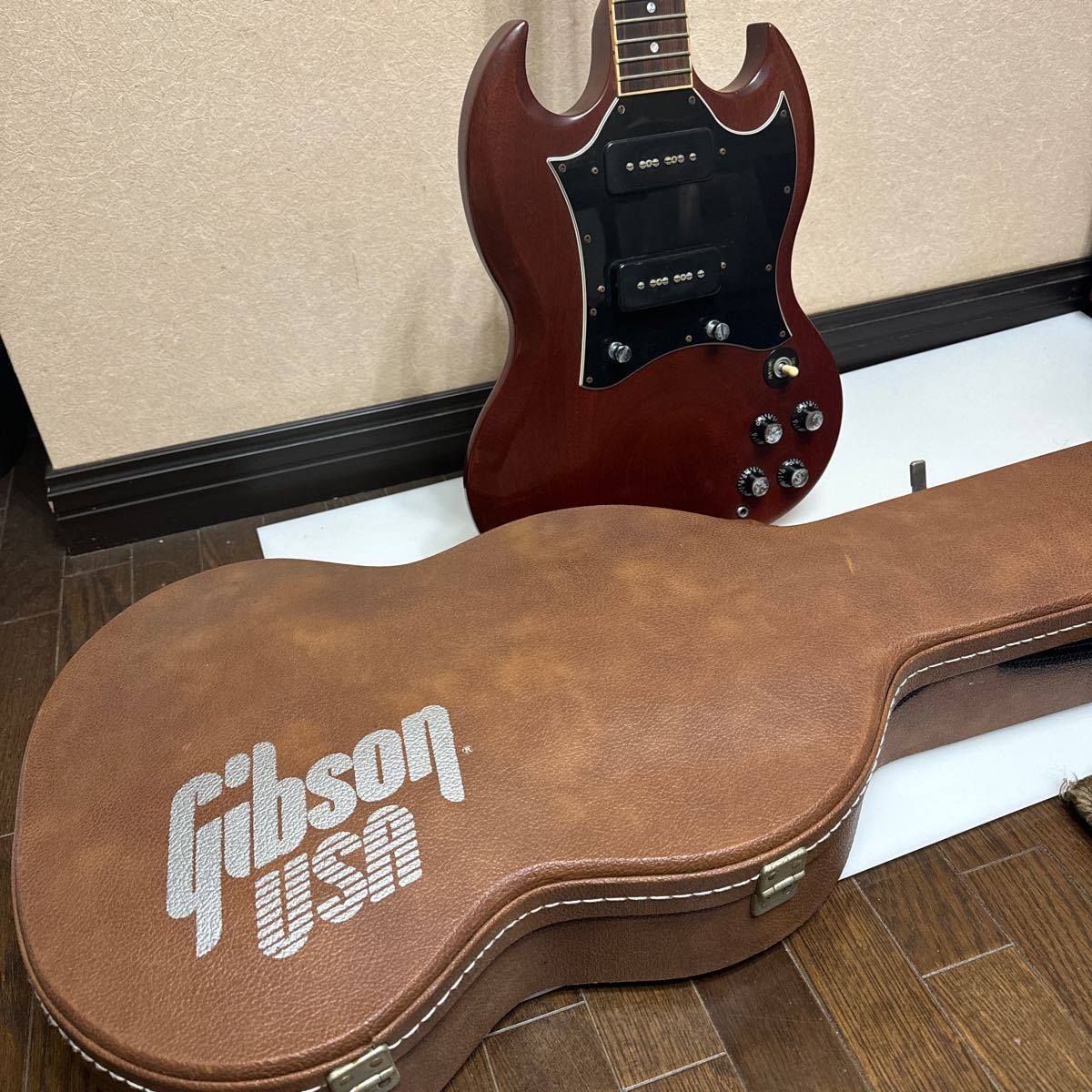 Gibson USAギブソン Pete Townshend SG MR 純正ハードケース付 製品保証書有 現状品　ピート・ダウンゼント　エレキギター _画像1