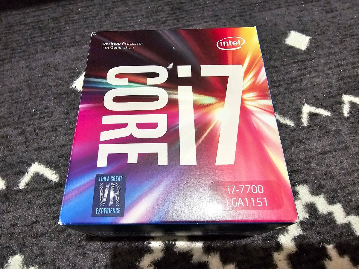 INTEL CORE I7-7700 KabyLake 第7世代 LGA1151 リテールクーラー INTEL CORE I7-7700 KabyLake 第7世代 LGA1151 リテールクーラー