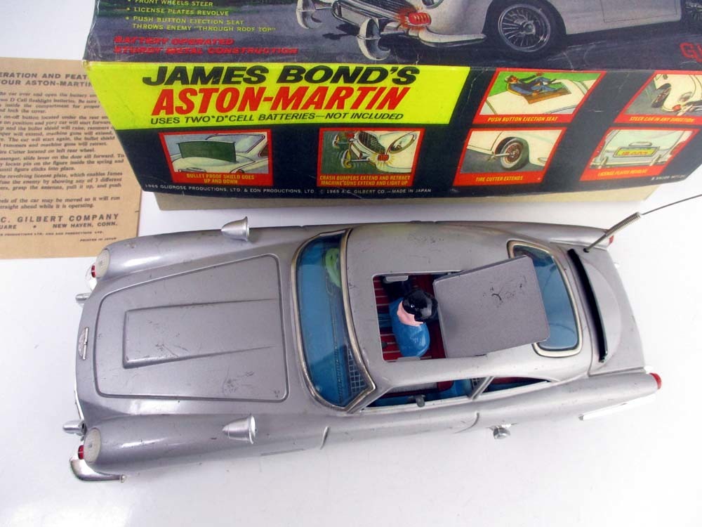 Gilbert/アオシン1965年製　James Bond 007仕様 Aston Martin DB5 完動ほぼ美品　長さ約28cm_画像3