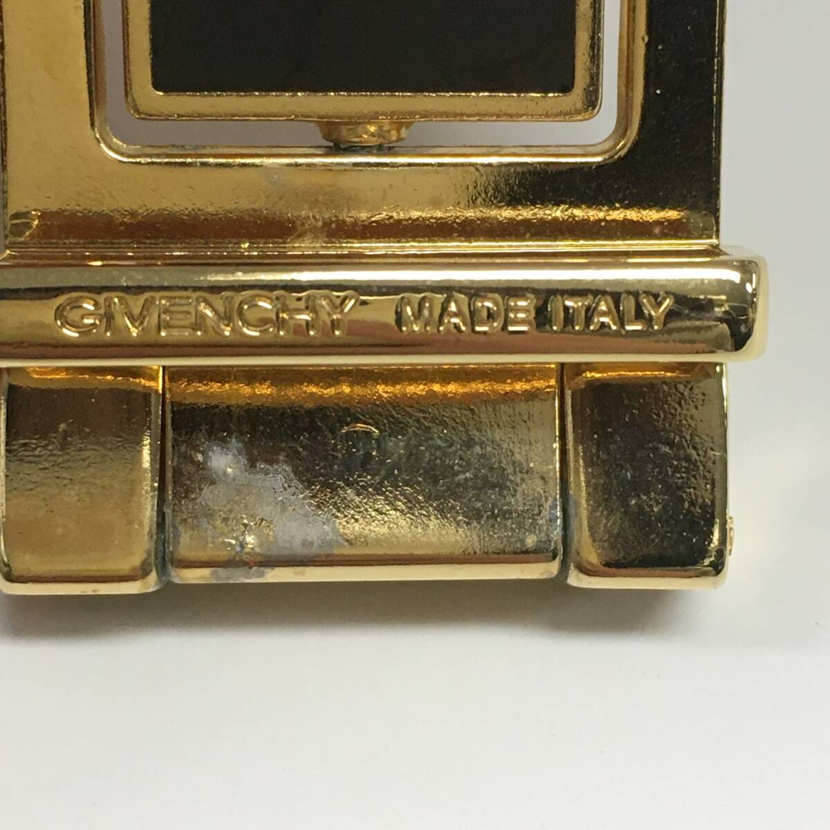 E12-37 ジバンシィ ベルト バックル イタリア製 ゴールド ブラック エナメル スーツ メンズ 小物 オールド ヴィンテージ GIVENCHY_画像3