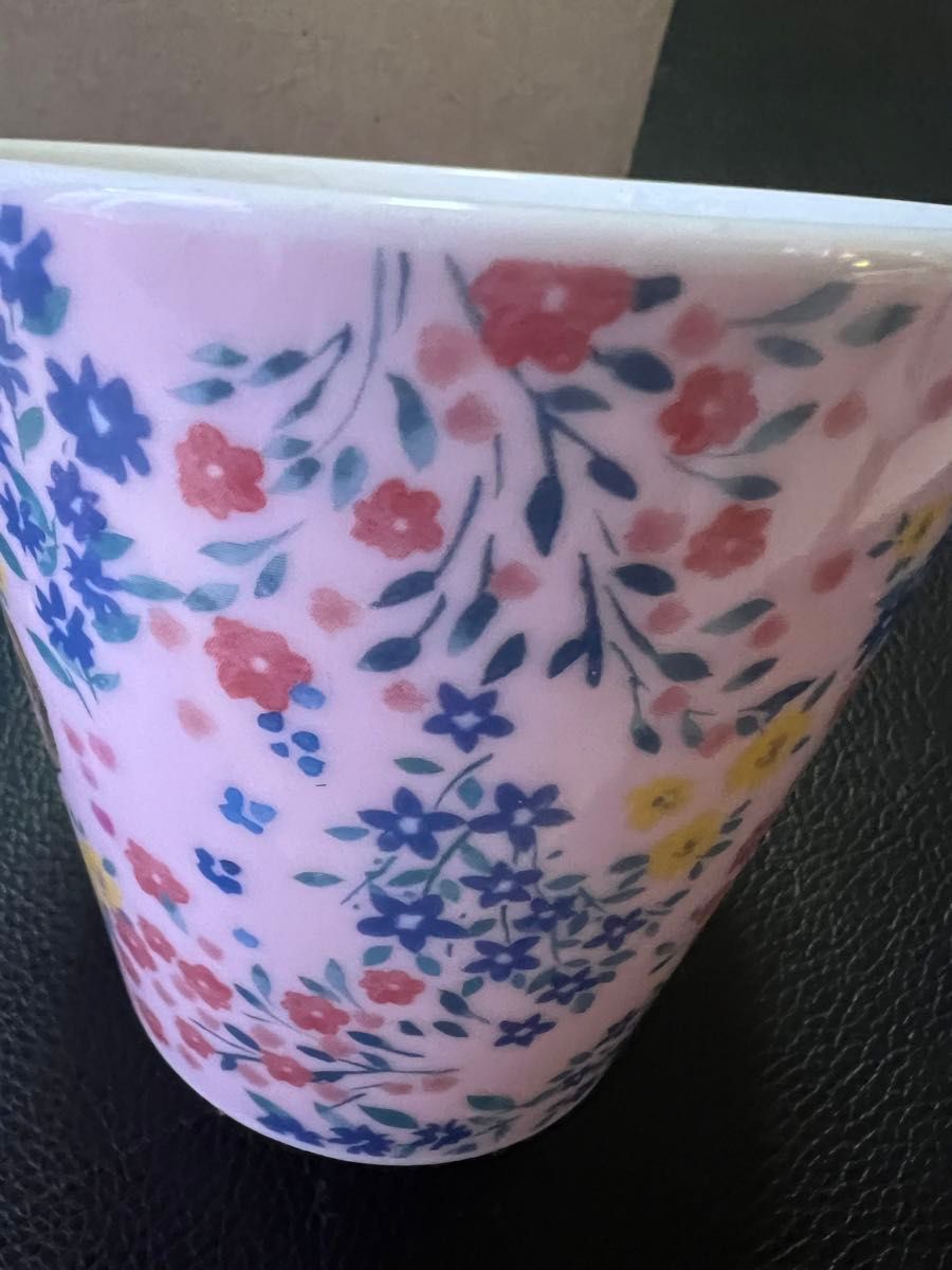 ピーターラビット マグカップ( ピンク)   食器  MADE IN JAPAN    ゆうパック発送   お値下げご遠慮下さい