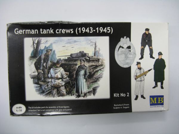 ★　MB　1/35 　German　tank　crews　　(1943-1945）　kit No.2 ★_画像1