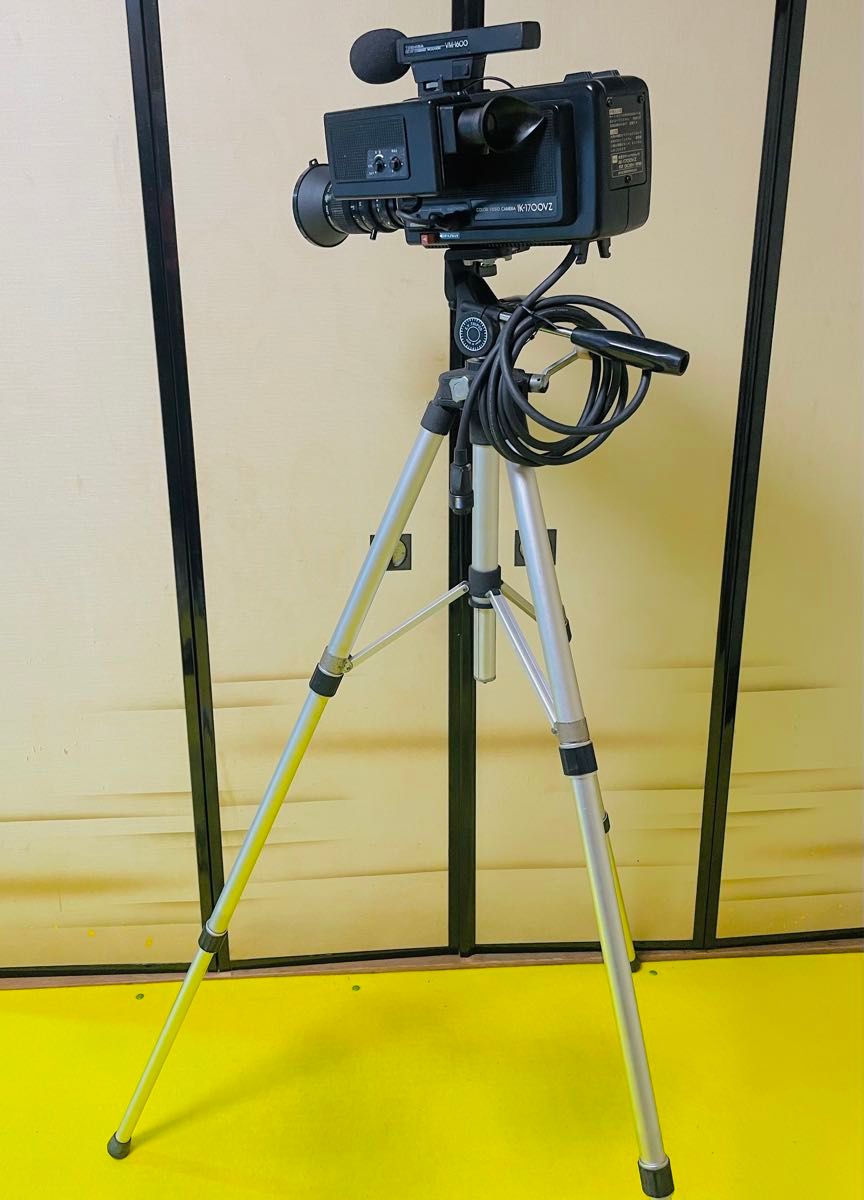 東芝カラービデオカメラ1K-1700VZ (レトロ)