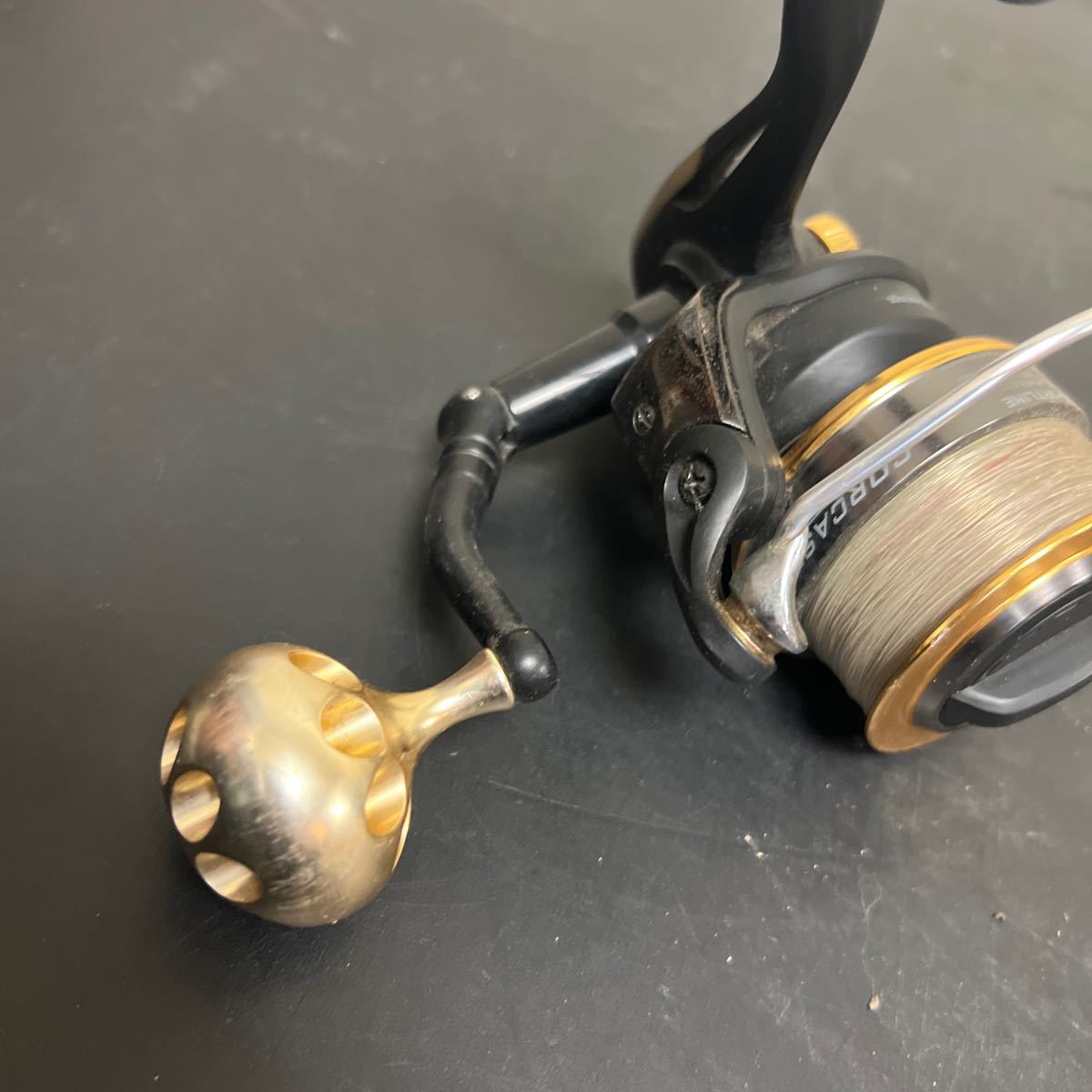 t2-225 DAIWA ダイワ CORCAST 3000 スピニングリール　釣具　中古品_画像2