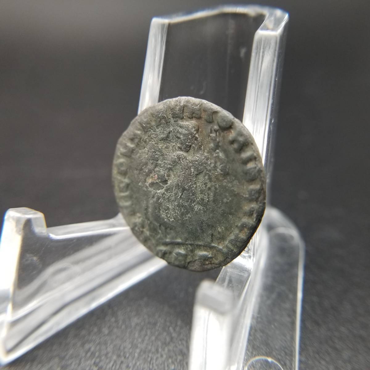 古代ローマ コイン ブロンズ 銅貨 神 ニケ アンティーク 発掘品 出土品 古銭 M16の画像5