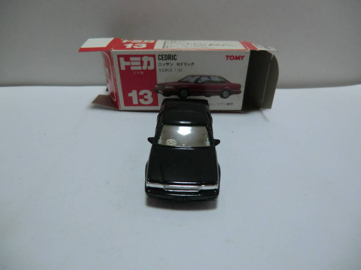 【tomica MADE IN JAPAN 旧No.13 ニッサン セドリック・嶋田商会特注品・現状品】 黒色ボディー+旧1Hホイール装着、サック箱にラベル貼済_画像3