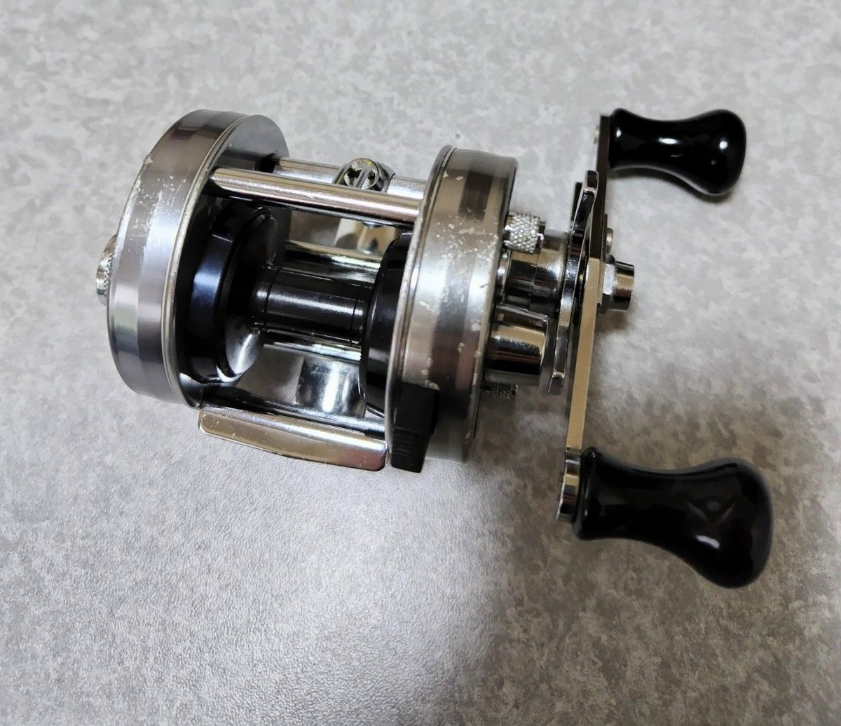 希少 アブガルシア 2500C アンバサダー Ambassadeur アブ 右巻き 希少 アブガルシア 2500C アンバサダー Ambassadeur アブ 右巻き