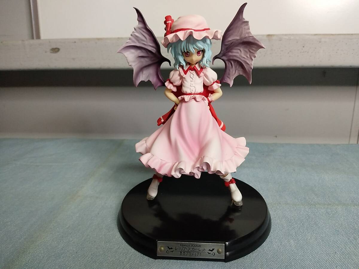 1/8 紅い悪魔 レミリア・スカーレット 東方プロジェクト 完成品 フィギュア グリフォンエンタープライズ 中古_画像4