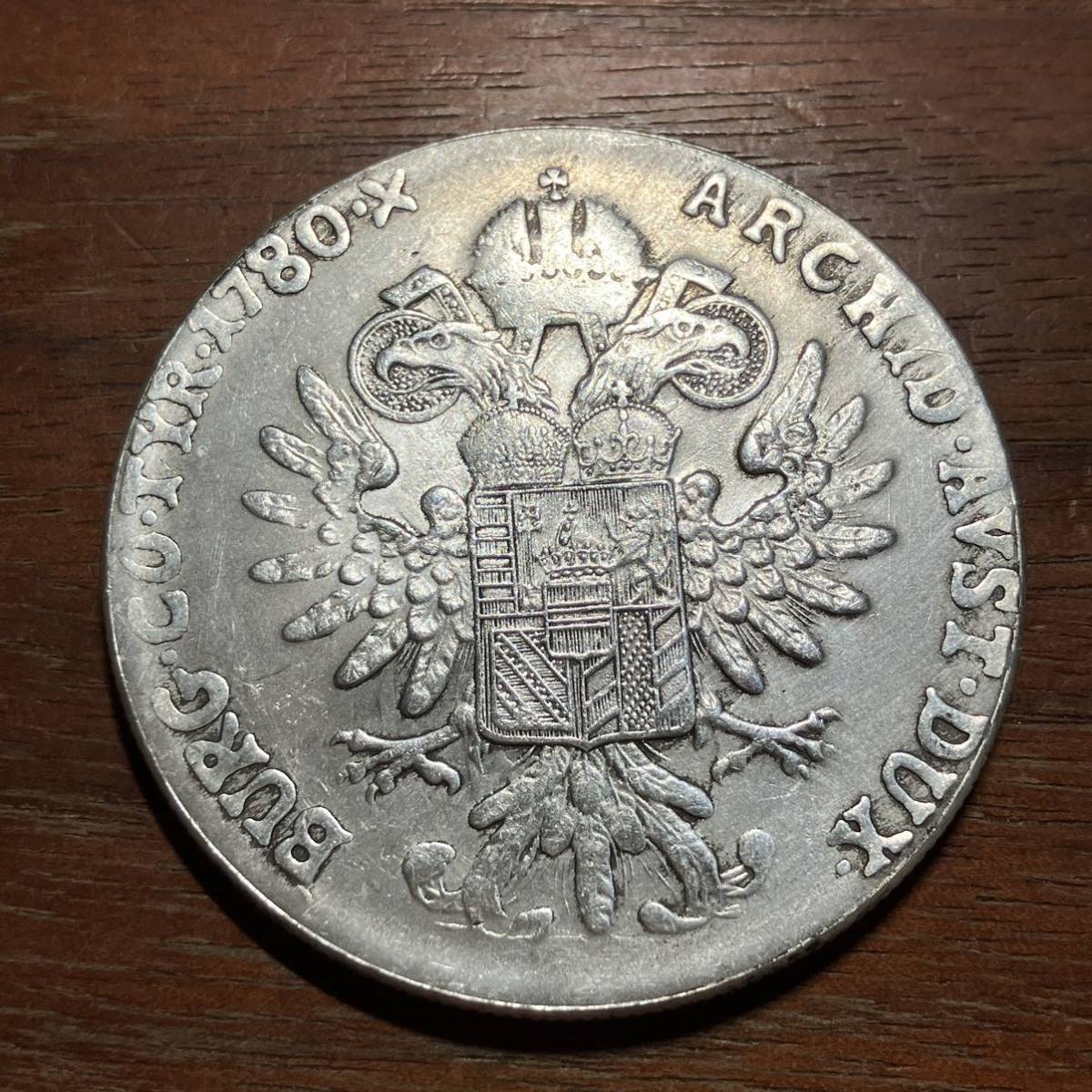 8008,,,オーストリア　マリア・テレジア　約45mm　海外コイン　古銭　アンティーク　銀貨_画像2