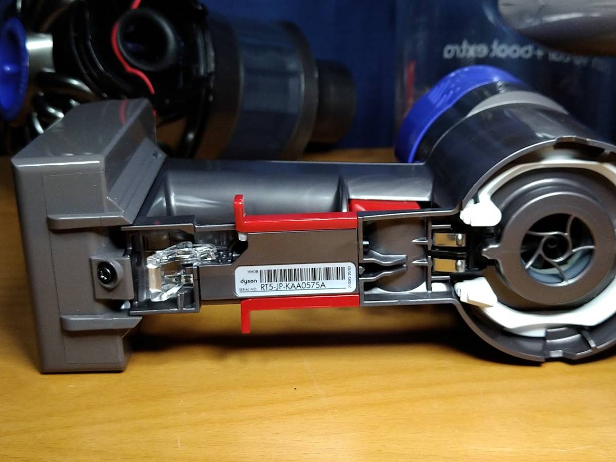 【マキタ18Vバッテリー仕様・分解洗浄】 dyson ダイソン V6 HH08 ハンディクリーナー サイクロン式掃除機_画像7