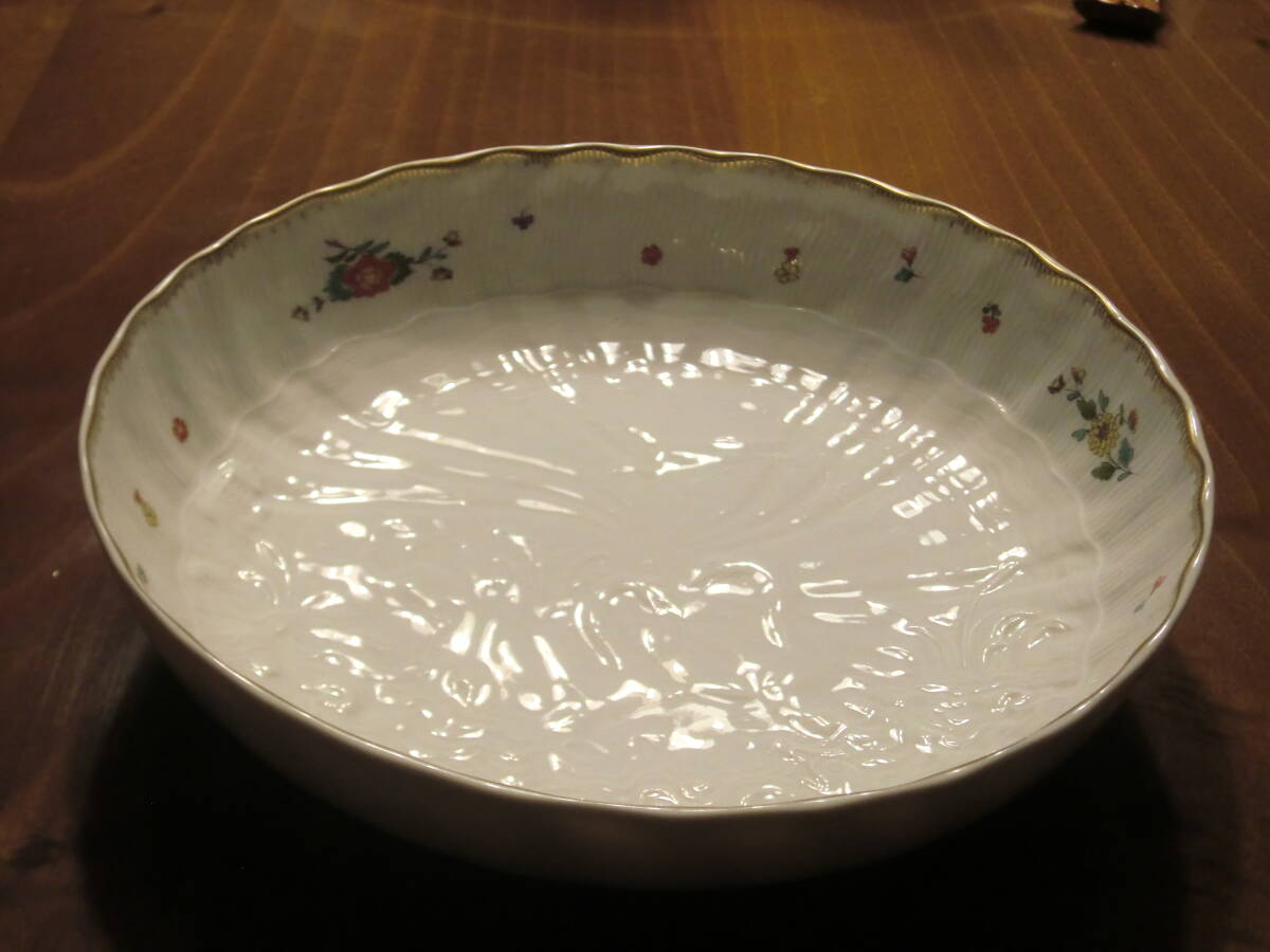 マイセン　Meissen　スワンサービス　金彩縁取り　飾り皿　一級品　直径２１．５ｃｍ、高さ５．５ｃｍ　_画像1