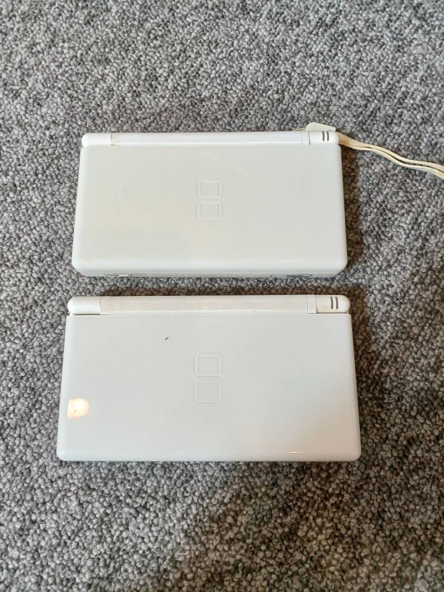 12463-04★Nintendo ニンテンドー DS Lite 本体 (USG-001)×2点 + ソフト5点おまとめセット 任天堂 スーパーマリオ/脳トレ/レイトン★_画像2