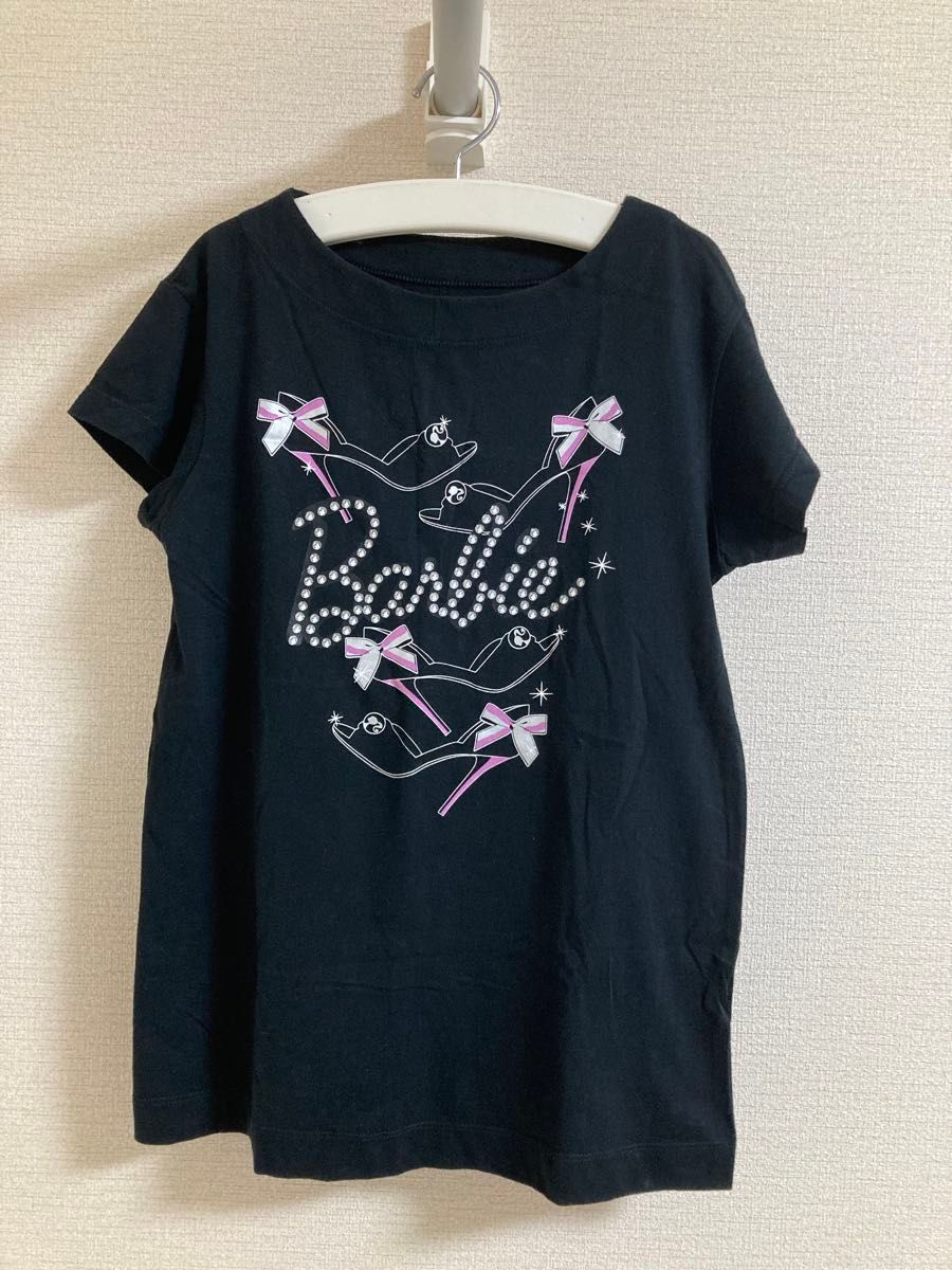 【美品】ユニクロ　UT バービー　Tシャツ　130cm リボン 半袖Tシャツ 半袖 Uネック 黒