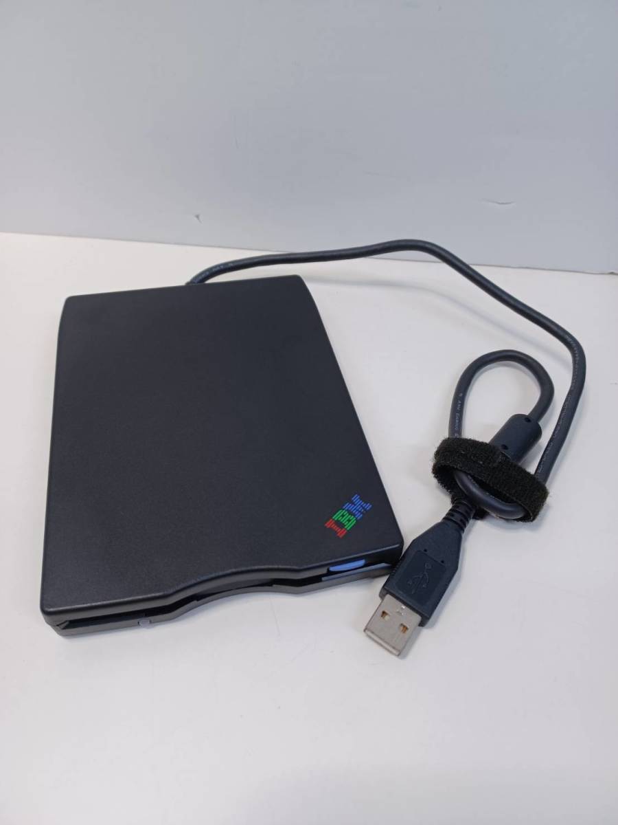 IBM External USB Floppy Disk Drive フロッピーディスクドライブの画像1