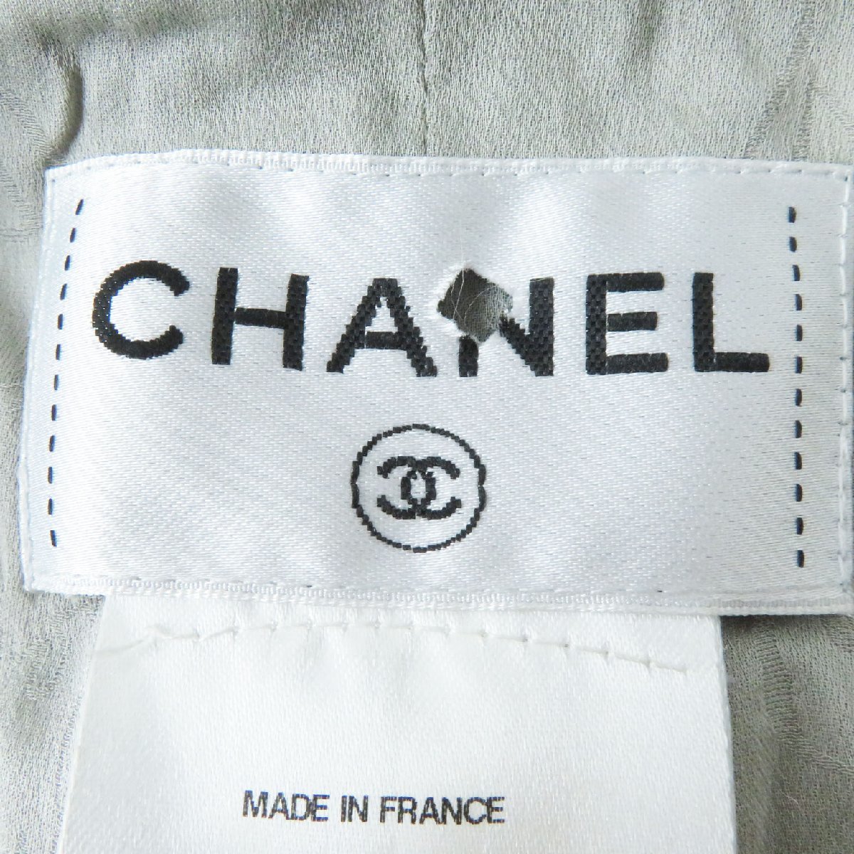 美品 CHANEL シャネル P49092 希少 Fココマークボタン付き ツイード ノースリーブ ドレス ワンピース グレー マルチ 34 仏製 レディース_画像8