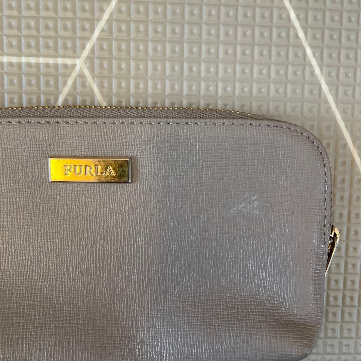 フルラ　ミニポーチ　小物入れ　サフィアーノレザー　グレージュ　FURLA