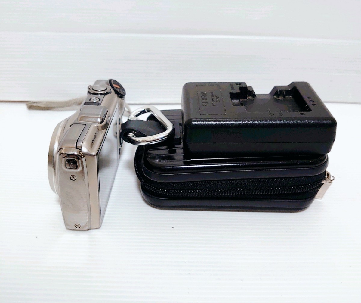 FUJIFILM 富士フイルム 16MEGA CMOS 24mm WIDE 15X zoom 4.4 FUJIFILM 富士フイルム 16MEGA CMOS 24mm WIDE 15X zoom 4.4