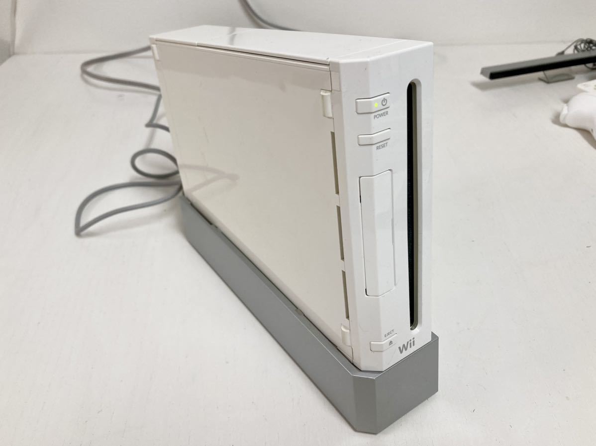 1円スタート！管20204t 任天堂 Nintendo Wii RVL-001 本体 リモコン ヌンチャク コントローラ マイク ハンドル ソフト 6本 大量 セット_画像5