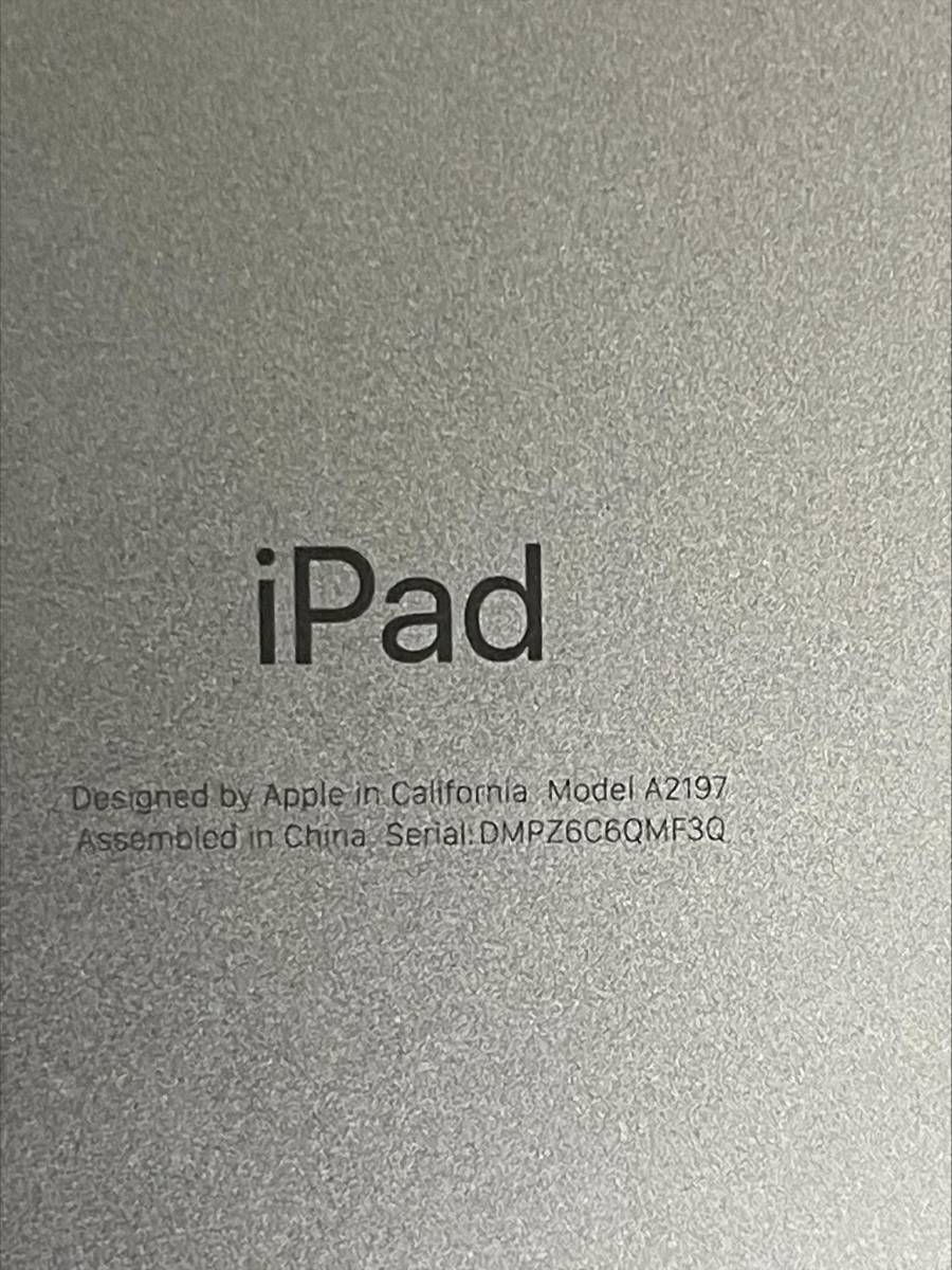 4785【ジャンク】Apple　アップル　iPad　アイパッド　A2197　タブレット　Wi-Fiモデル　スペースグレイ　10.2インチ_画像6