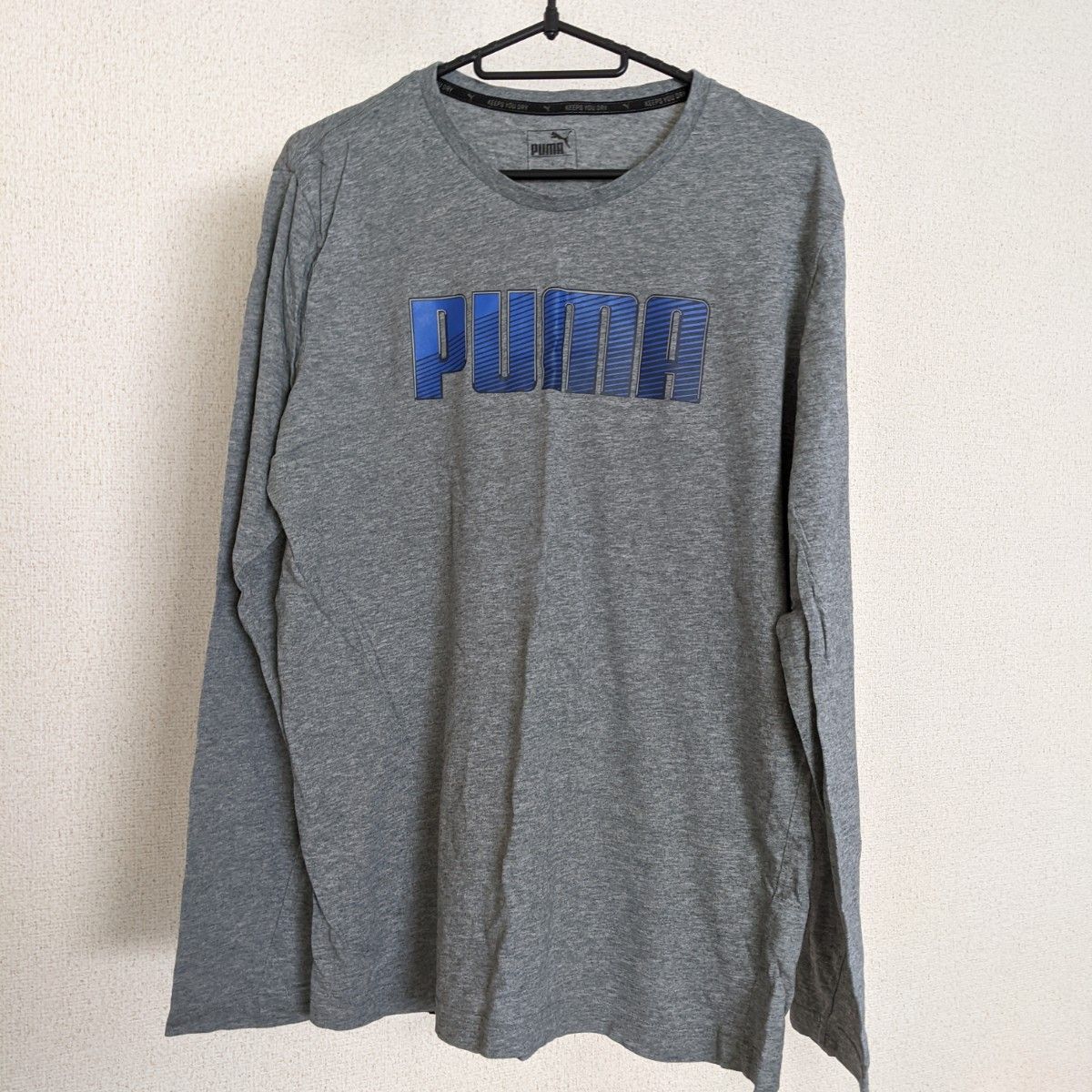 PUMA　長袖　ロンT　カットソー