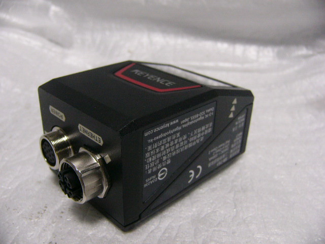 ☆未使用☆ KEYENCE SR-751 中距離固定式2次元コードリーダ ☆未使用☆ KEYENCE SR-751 中距離固定式2次元コードリーダ