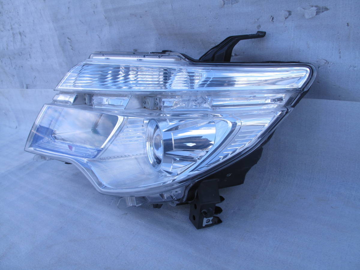 美品 日産 純正 LED 後期 C26 HC26 HFC26 FNC26 セレナ ヘッドライト 左 ヘッドランプ 左ライト/左ランプ koito100-23683 前期 後期 ._画像3