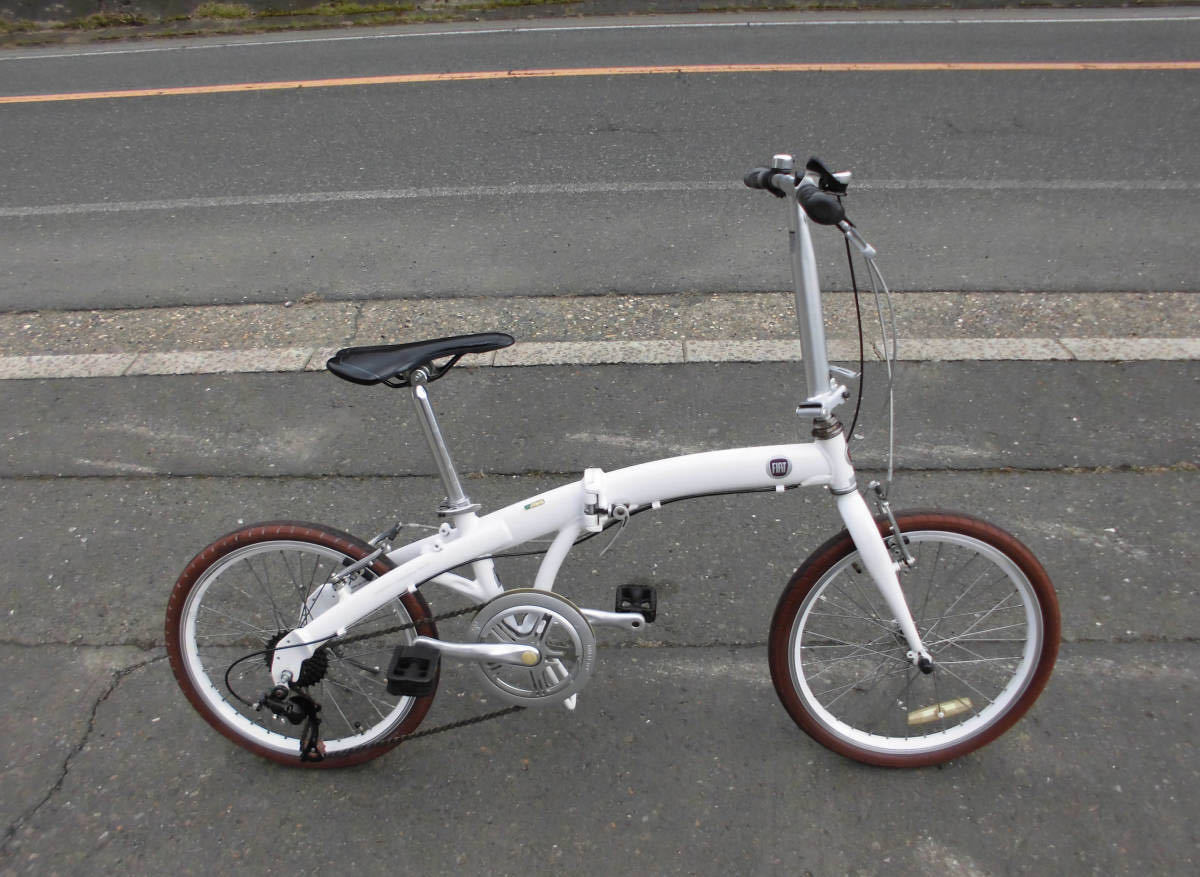 1円～FIAT 折り畳み自転車 SHIMANO 7段 20インチ 白色 2095_画像1