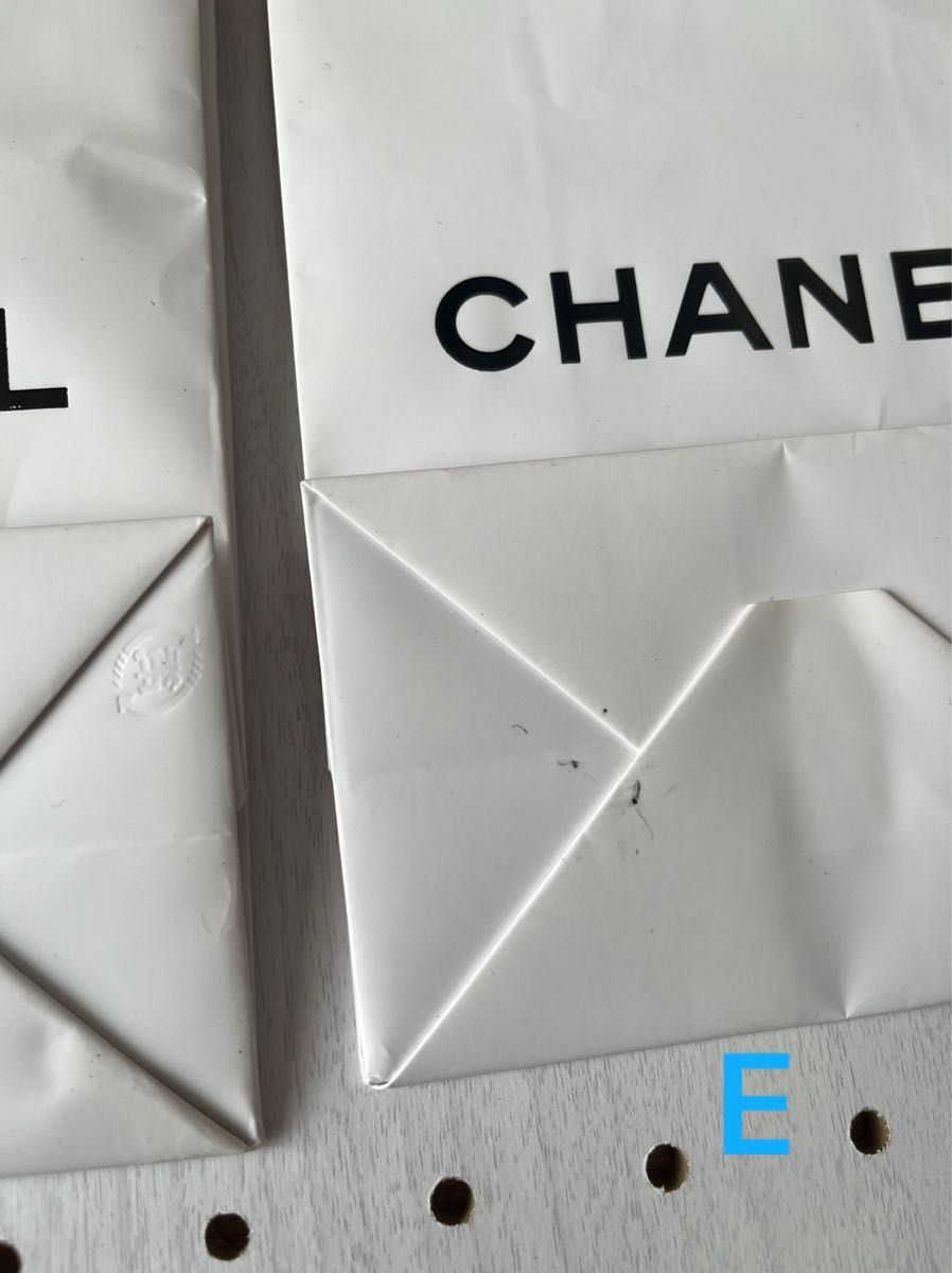 シャネル　CHANEL  ショップ袋 ショッパー 紙袋 手提げ袋　縦長　長方形　白　