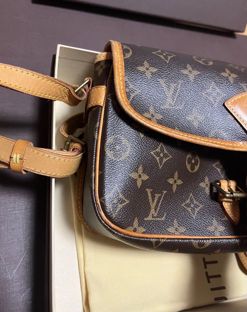 ルイヴィトン LOUIS VUITTON ソローニュ モノグラム ショルダーバッグ 斜め掛け 廃盤　人気　付属品あり 