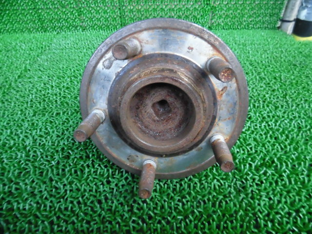 * Jaguar S-type/S type 99 year J01FA left front hub Knuckle ( stock No:A22214)