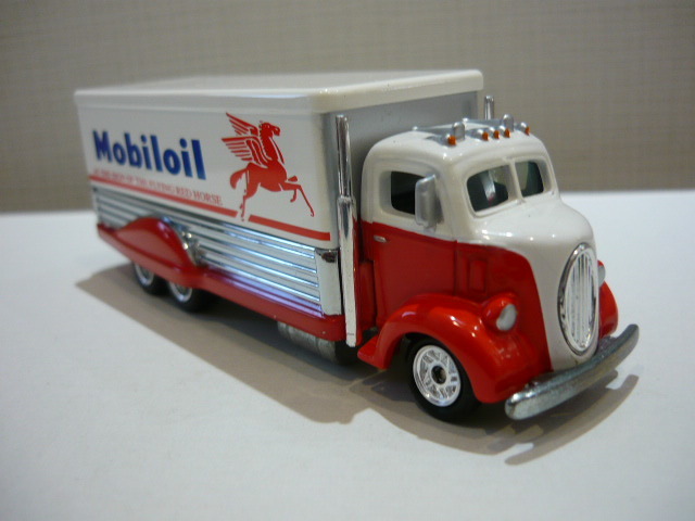 ホットウィール ミニカー　レア　　’３８ フォード Ｃ.Ｏ.Ｅ　モービル石油カラー　◎ HotWheels '38FORD C.O.E Mobiloil_画像2