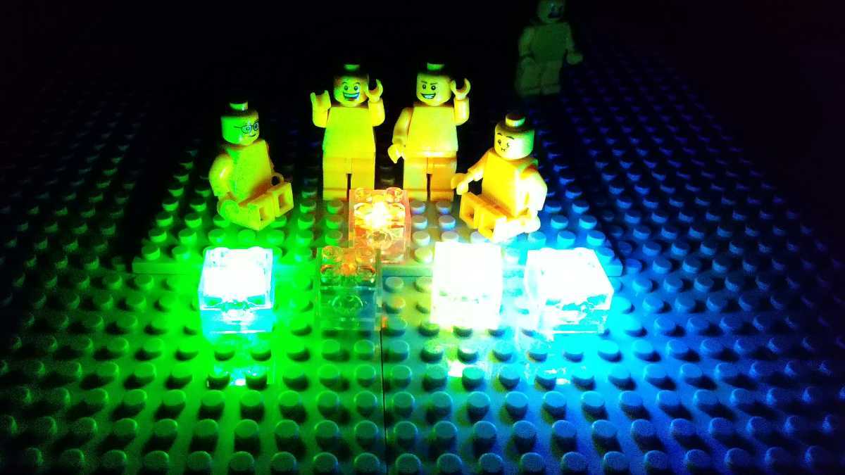 LEDライトブロック　LEGO互換　匿名配送　レゴ　誕生日プレゼント　インテリア　光る　虹色　カラー イルミネーション　ホワイトデー_画像2