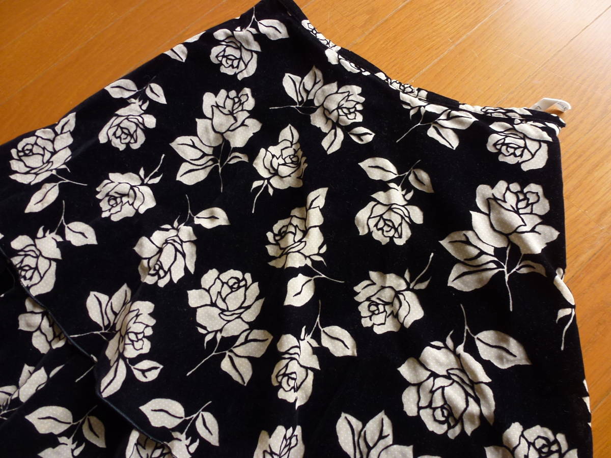 Lois CRAYON ロイスクレヨン 3段 フリル スカート 薔薇柄 花柄 日本製 即決あり！_画像4