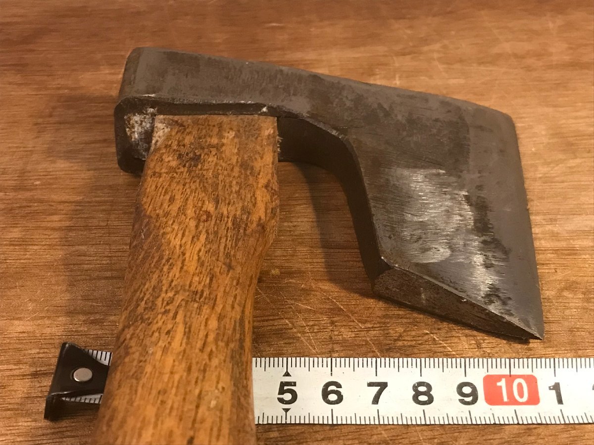 SS-2817 # including carriage # break up included steel axe hatchet . Tama ... firewood tenth branch cut both blade cutlery carpenter's tool tool old tool old .. outdoor blade width :10cm 746g /.MA.