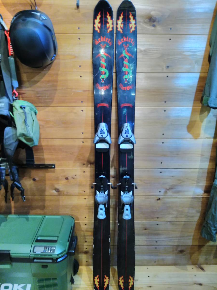 RIOT SKIS/ライオットスキー　Re Birth/リバース　160cm　サロモンビンディングSTH12付き！　フリースキー　パーク　グラトリ